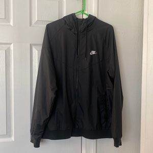 Nike Men's Sportswear Hooded Windrunner Jacket